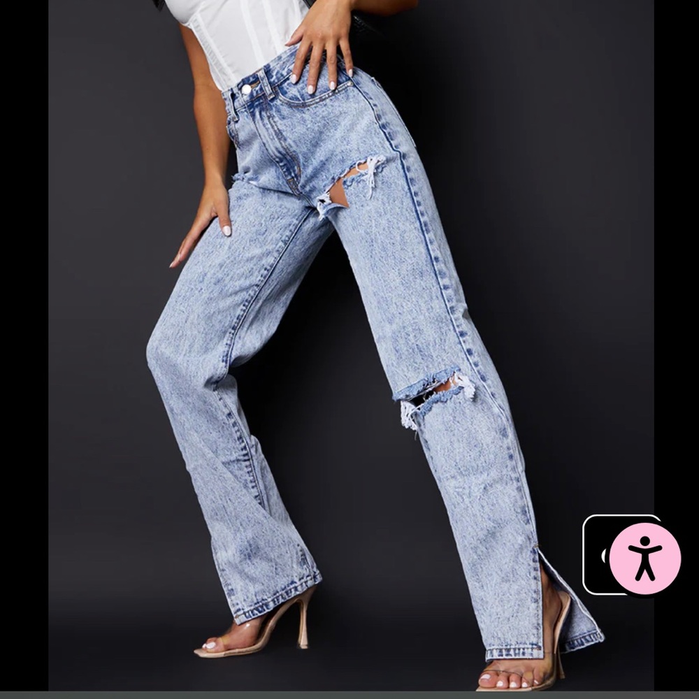 High Waisted Split Hem Jeans!